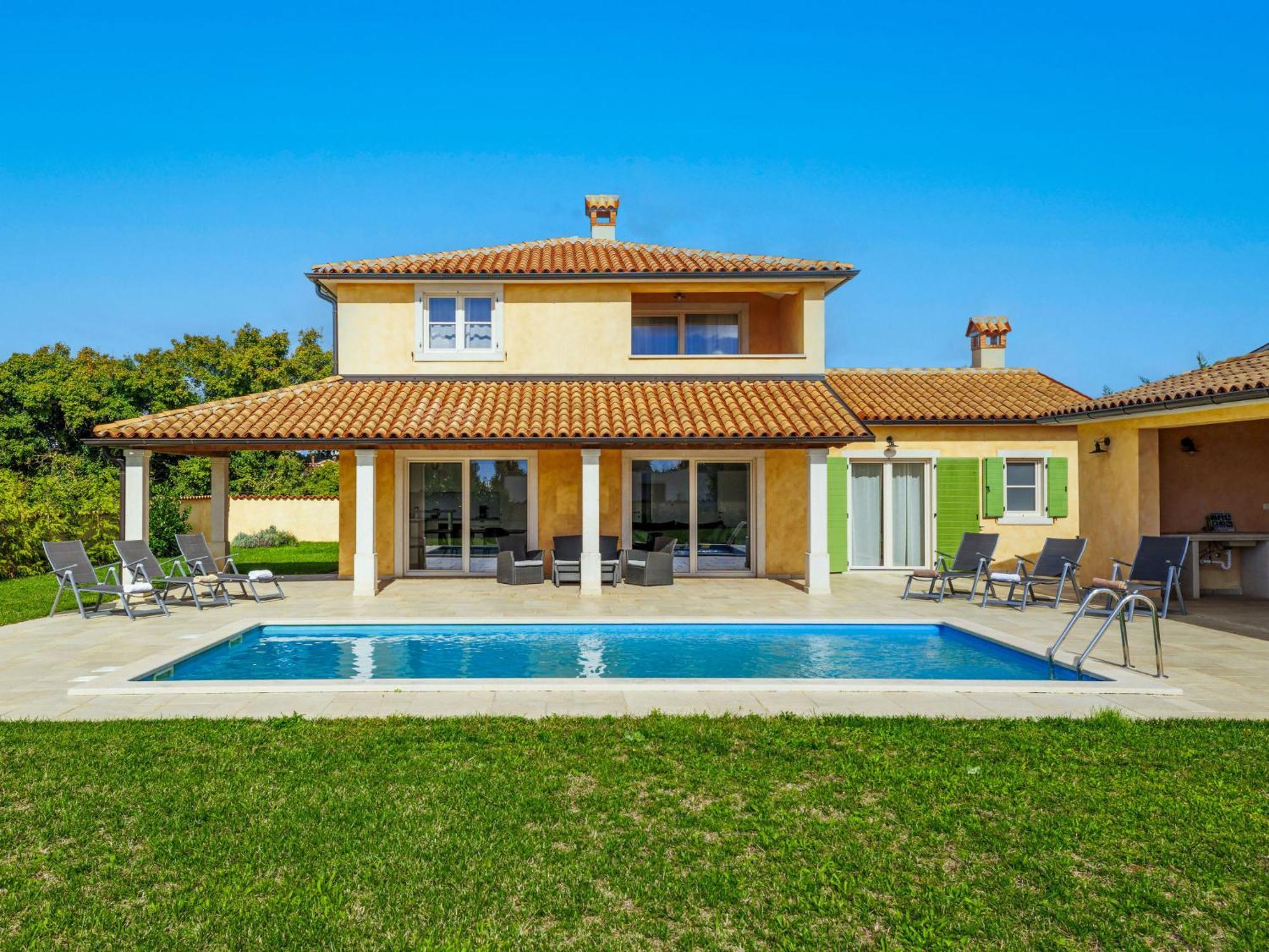 Flori By Interhome